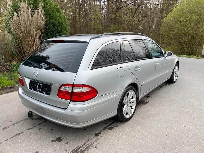 Gebraucht Mercedes E320 224 PS (164 kW) 2003 Silber Kombi