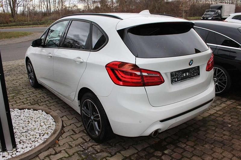 Gebraucht BMW 218 140 PS (102 kW) 2019 Alpinweiss iii Van / Kleinbus