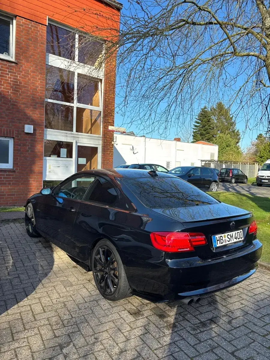 Gebraucht BMW 325 218 PS (160 kW) 2007 Schwarz Coupé