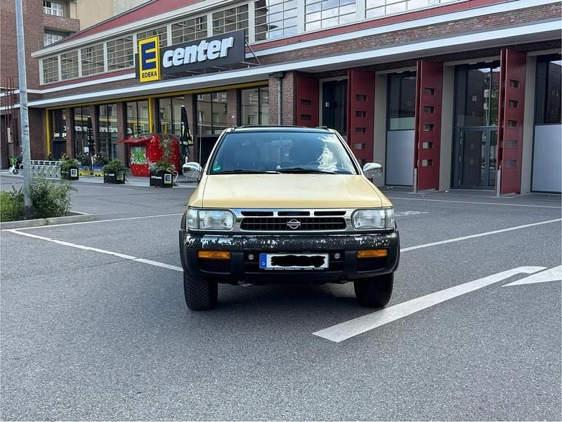 Andere außenfarben Gebraucht 2001 Nissan Pathfinder SUV | 3.800 € - Bild 1/4