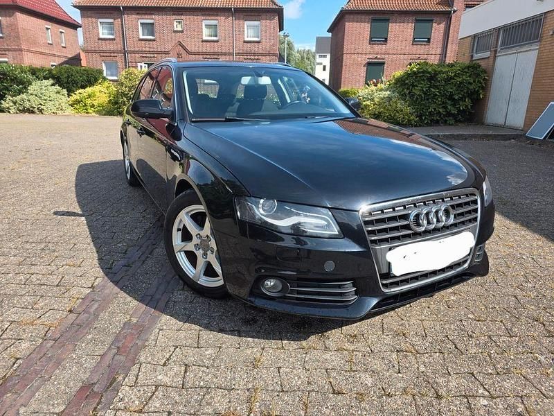Schwarz Gebraucht 2012 Audi A4 Ambition Kombi | 7.750 € (Guter Preis) - Bild 1/4