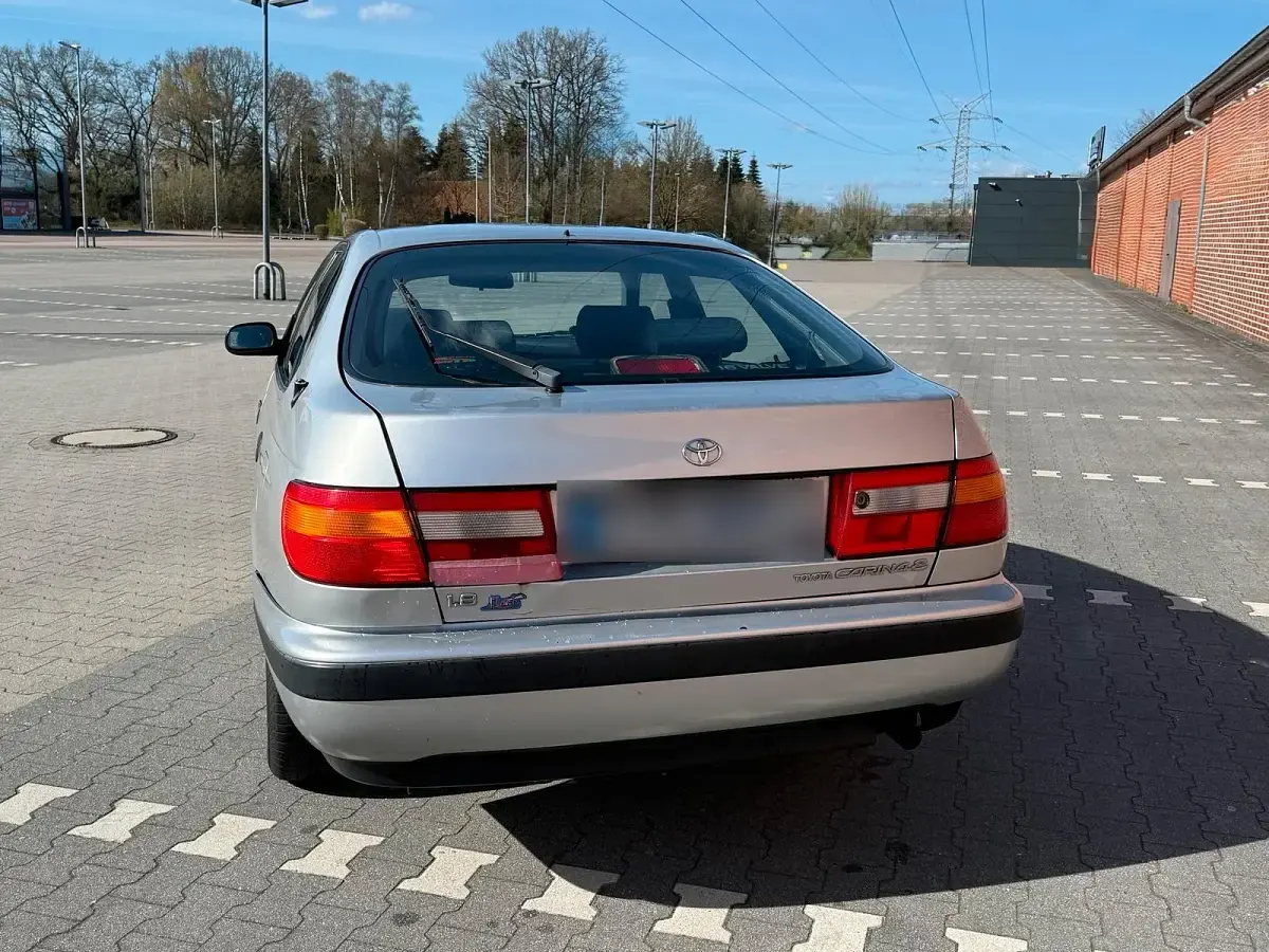 Gebraucht Toyota Carina E 79 PS (58 kW) 1996 Silber Limousine