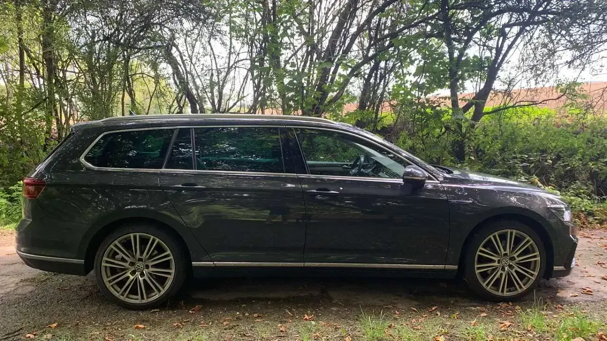 Gebraucht VW Passat GTE 218 PS (160 kW) 2020 Grau Kombi