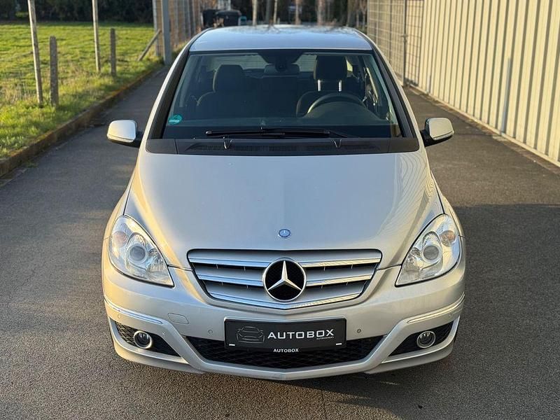 Gebraucht Mercedes B200 136 PS (100 kW) 2008 Polarsilber Van / Kleinbus