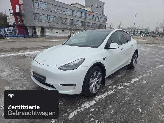 Weiß Gebraucht 2023 Tesla Model Y Long Range AWD SUV | 43.800 € (Teuer) - Bild 1/4