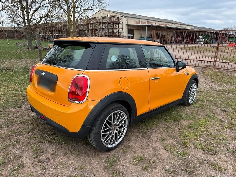 Usata Mini ONE 75 CV (55 kW) 2015 Arancione Utilitaria