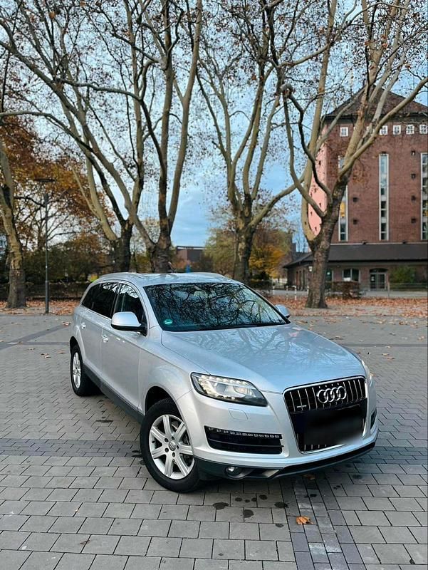 Grau Gebraucht 2014 Audi Q7 Premium SUV | 13.500 € (Superpreis) - Bild 1/4