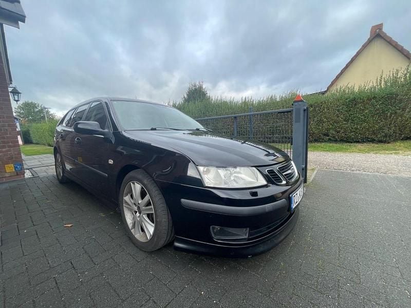 Schwarz Gebraucht 2005 Saab 9-3 Aero Kombi | 5.200 € (Etwas zu teuer) - Bild 1/4