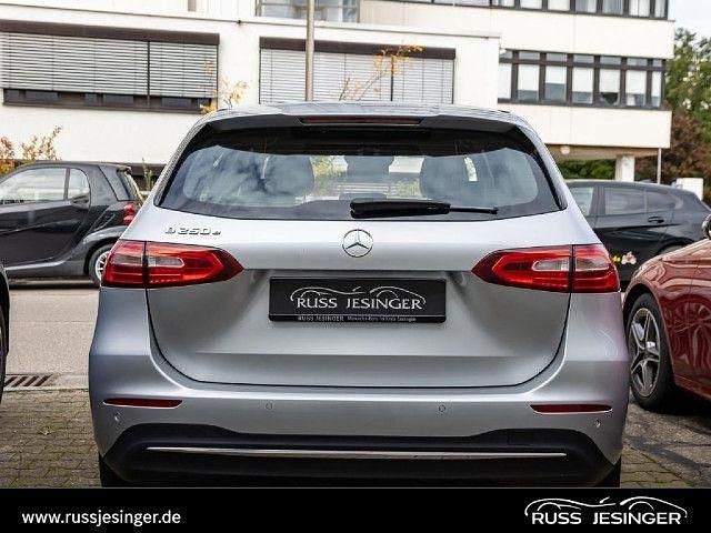 Gebraucht Mercedes B250e Style 218 PS (160 kW) 2022 Van / Kleinbus