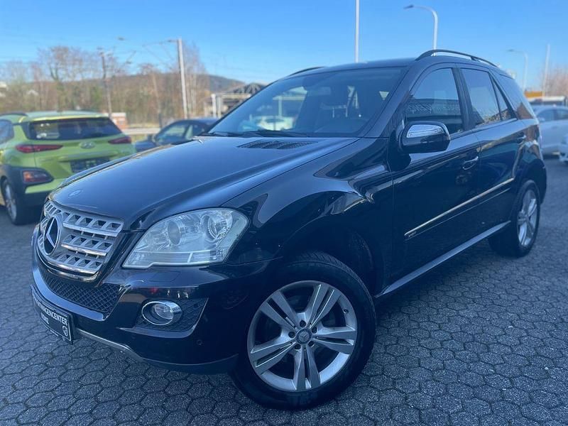 Gebraucht Mercedes ML320 224 PS (164 kW) 2008 Schwarz SUV