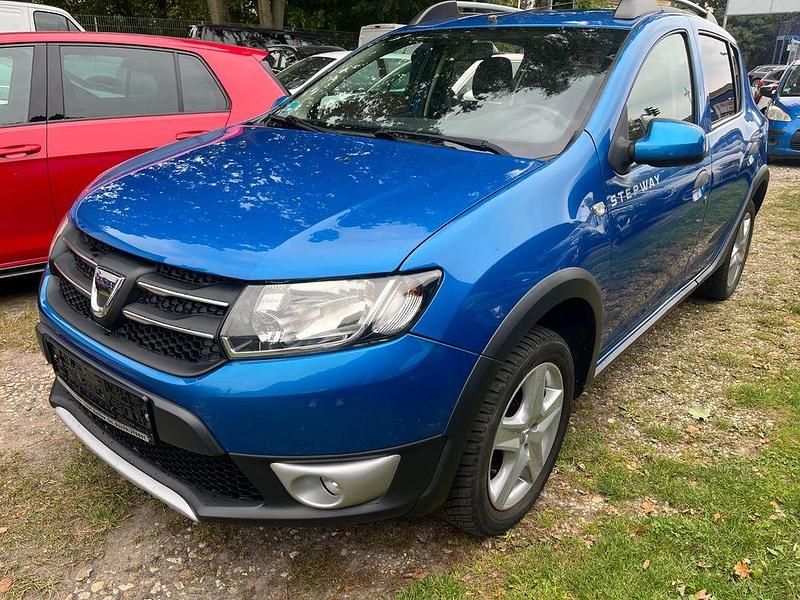 Unbekannt (metallic) Gebraucht 2015 Dacia Sandero Prestige Kleinwagen | 5.990 € (Guter Preis) - Bild 1/4