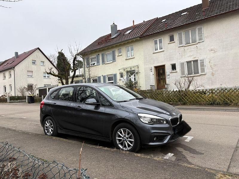 Gebraucht BMW 218 Active Tourer Advantage 136 PS (100 kW) 2016 Grau Van / Kleinbus
