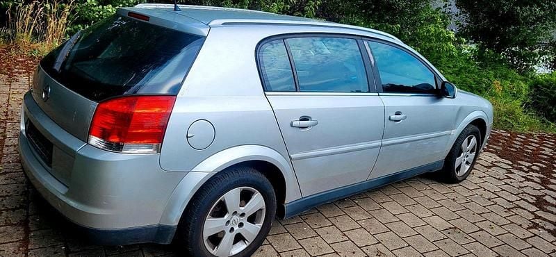 Silber Gebraucht 2003 Opel Signum Kombi | 890 € (Fairer Preis) - Bild 1/4