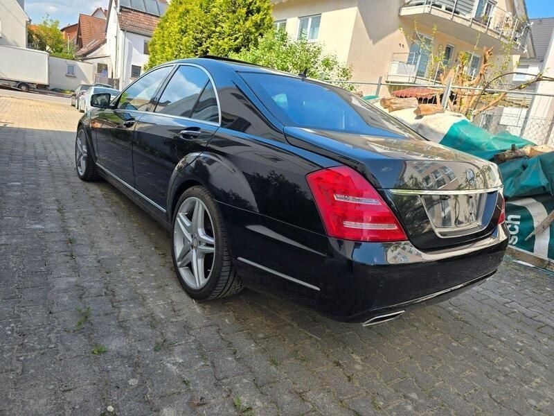 Gebraucht Mercedes S500 AMG 387 PS (284 kW) 2010 Schwarz Limousine