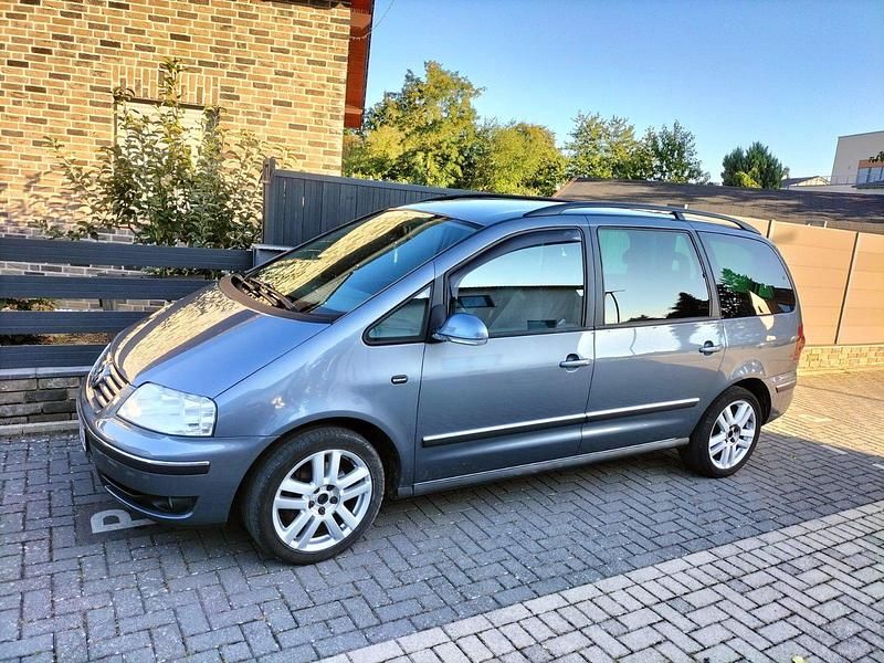 Gebraucht VW Sharan 140 PS (102 kW) 2010 Grau Van / Kleinbus