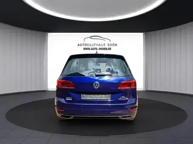 Gebraucht VW Golf Sportsvan Join 131 PS (96 kW) 2018 Blau Van / Kleinbus