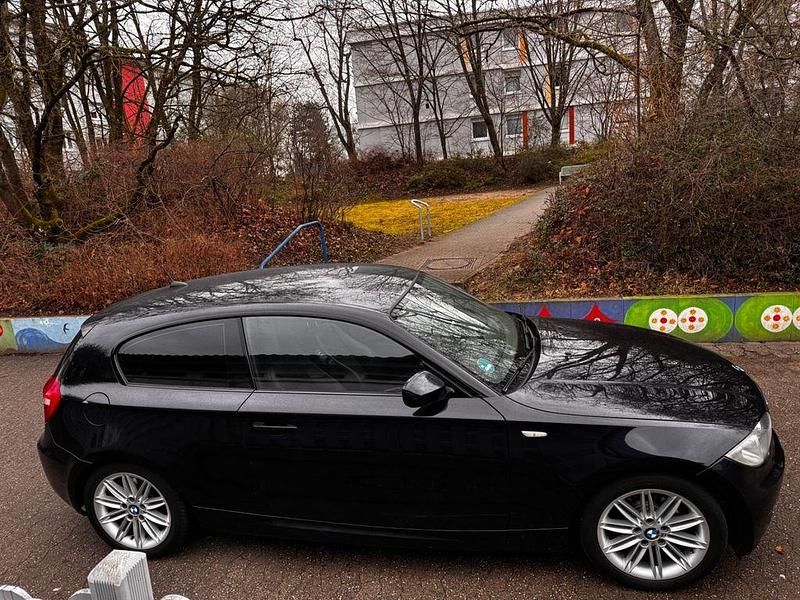 Używany BMW 118 Performance 143 KM (105 kW) 2011 Czarny Hatchback