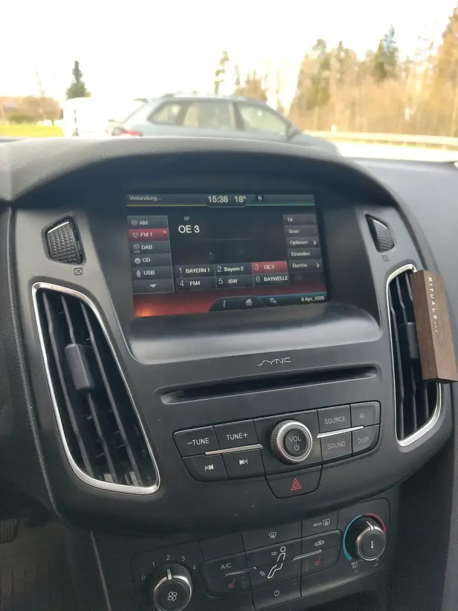 Gebraucht Ford Focus 120 PS (88 kW) 2016 Blau Kombi