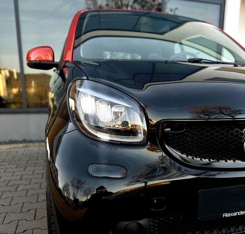 Gebraucht Smart ForTwo Cabrio 71 PS (52 kW) 2016 Schwarz Cabrio