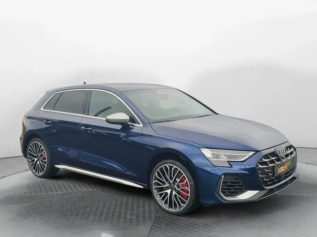 Neu Audi S3 Sport 334 PS (245 kW) 2025 Blau Limousine