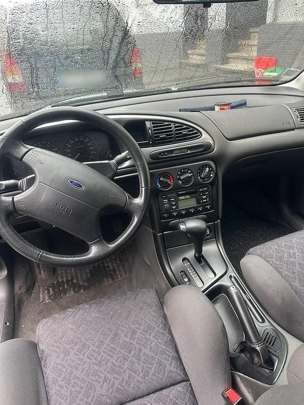 Gebraucht Ford Mondeo 130 PS (95 kW) 1998 Grau Limousine