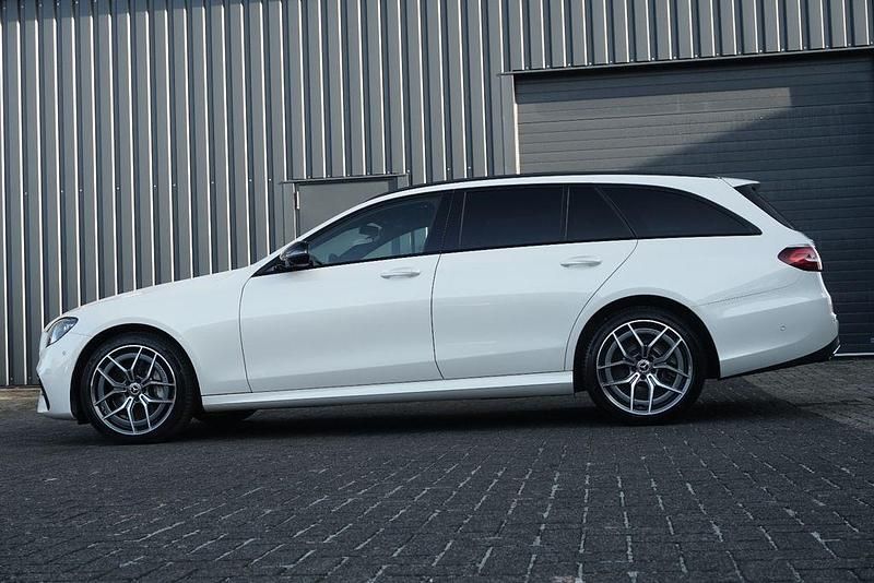 Gebraucht Mercedes E450 AMG 367 PS (269 kW) 2022 Weiß Limousine