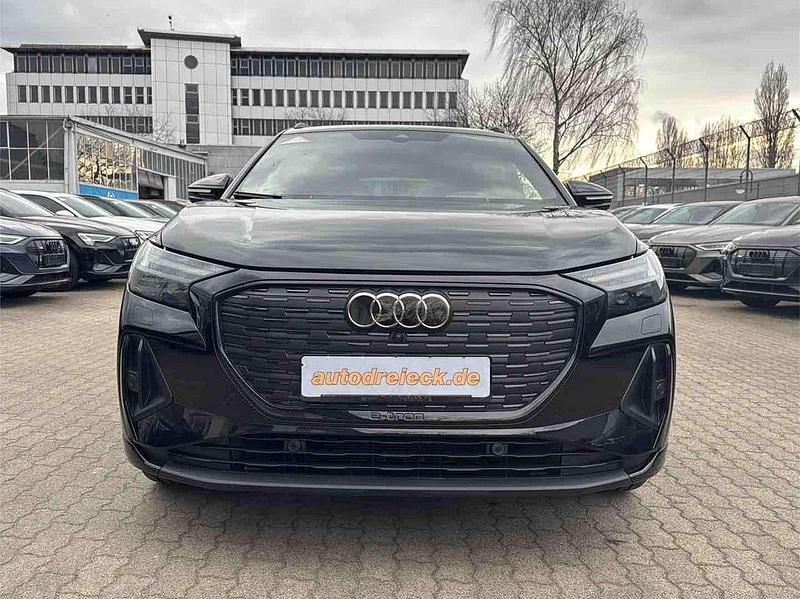 Gebraucht Audi Q4 e-tron S-Line 210 kW (286 PS) 2025 Mythosschwarz metallic SUV