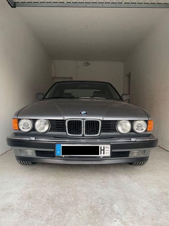 Gebraucht BMW 735 211 PS (155 kW) 1991 Grau Limousine