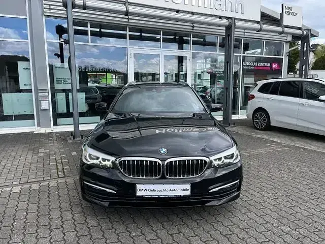 Gebraucht BMW 520 Performance 190 PS (139 kW) 2020 Schwarz Limousine