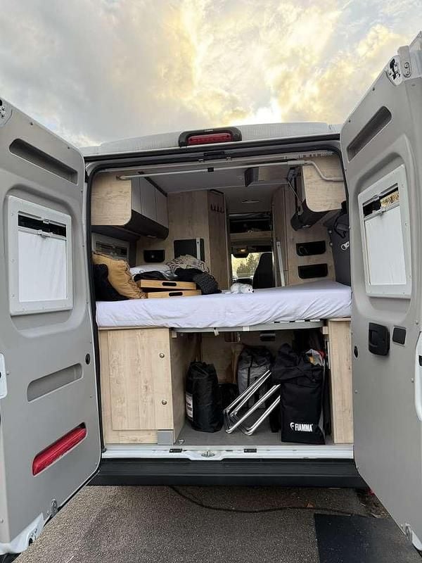 Gebraucht Citroën Jumper 165 PS (121 kW) 2023 Weiß Van / Kleinbus