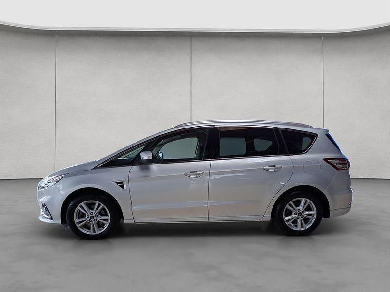 Gebraucht Ford S-MAX Titanium 150 PS (110 kW) 2022 Silber Van / Kleinbus