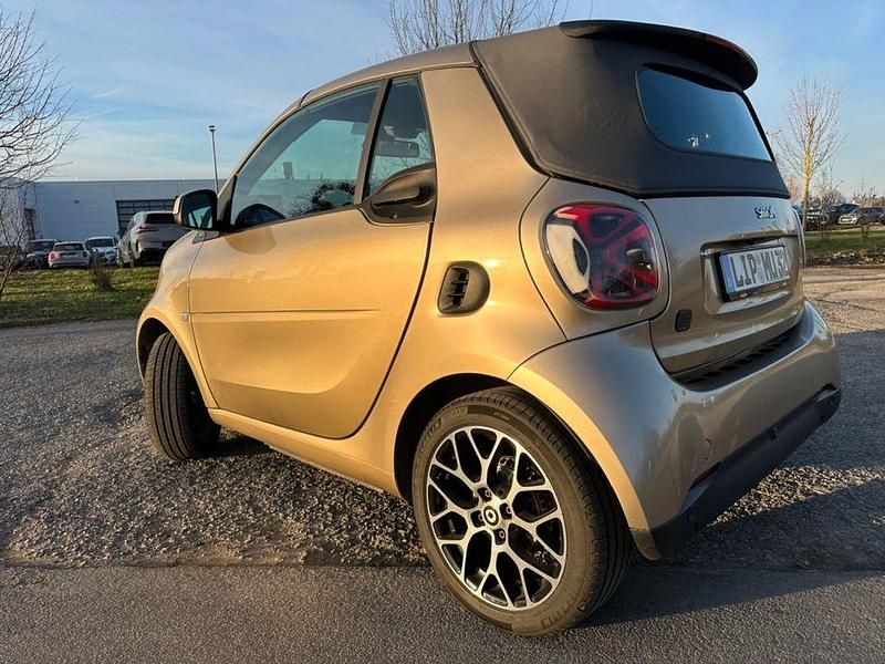 Gebraucht Smart ForTwo Electric Drive Passion 60 kW (82 PS) 2021 Gold Cabrio