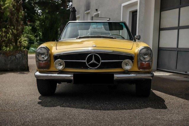 Gebraucht Mercedes W113 150 PS (110 kW) 1966 Gelb Cabrio