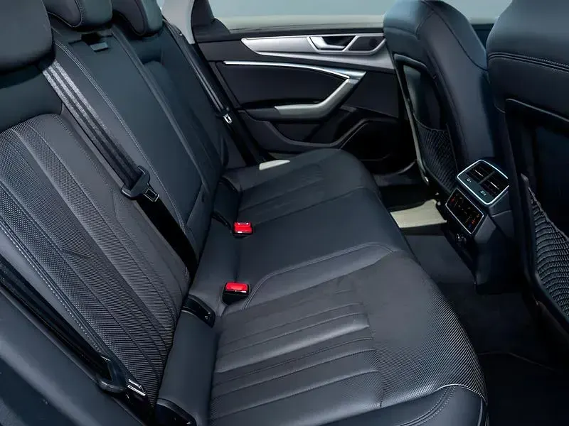 Gebraucht Audi A6 265 PS (194 kW) 2022 Blau Kombi