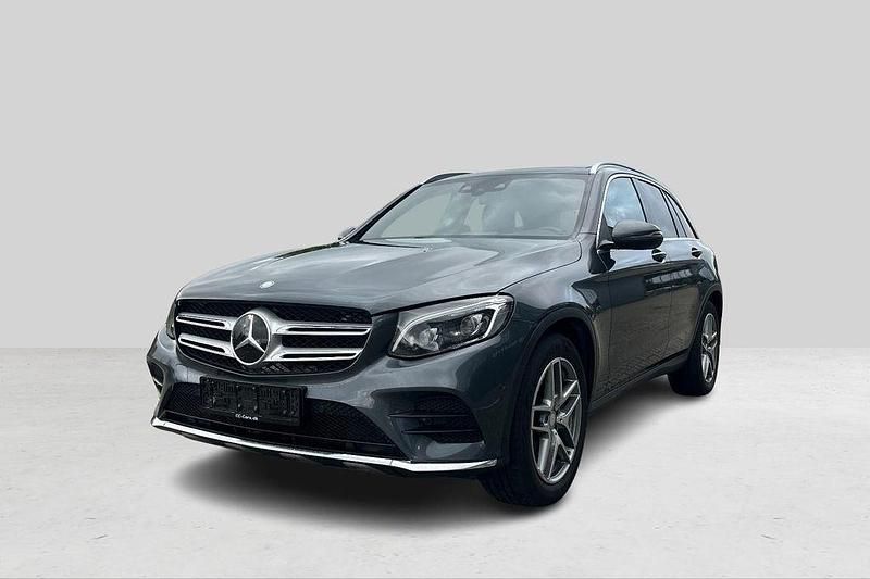 Grau Gebraucht 2016 Mercedes GLC250 AMG line SUV | 24.395 € (Guter Preis) - Bild 1/4