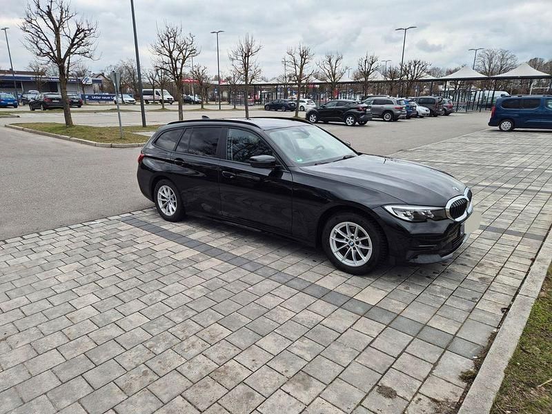 Gebraucht BMW 318 Advantage 150 PS (110 kW) 2021 Schwarz Limousine
