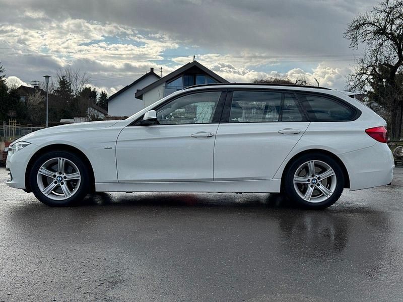Gebraucht BMW 330 Sport Line 258 PS (189 kW) 2015 Weiß Kombi