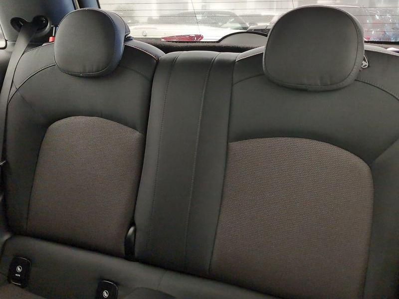 Gebraucht Mini ONE Sport 102 PS (75 kW) 2019 Weiß Kleinwagen