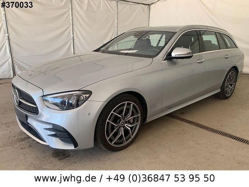 Silber Gebraucht 2021 Mercedes E400 AMG line Limousine | 38.650 € (Superpreis) - Bild 1/4