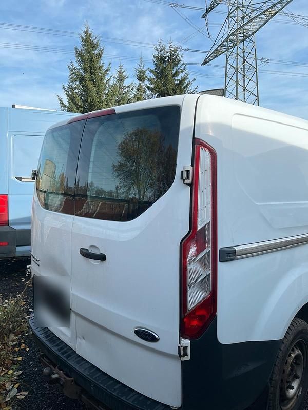 Gebraucht Ford Transit Custom 125 PS (91 kW) 2015 Weiß Van / Kleinbus