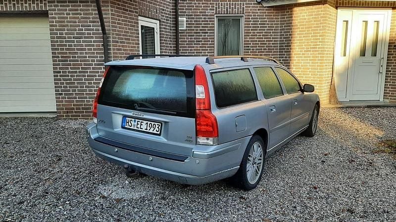 Silber Gebraucht 2007 Volvo V70 Comfort Kombi | 3.500 € (Guter Preis) - Bild 1/4