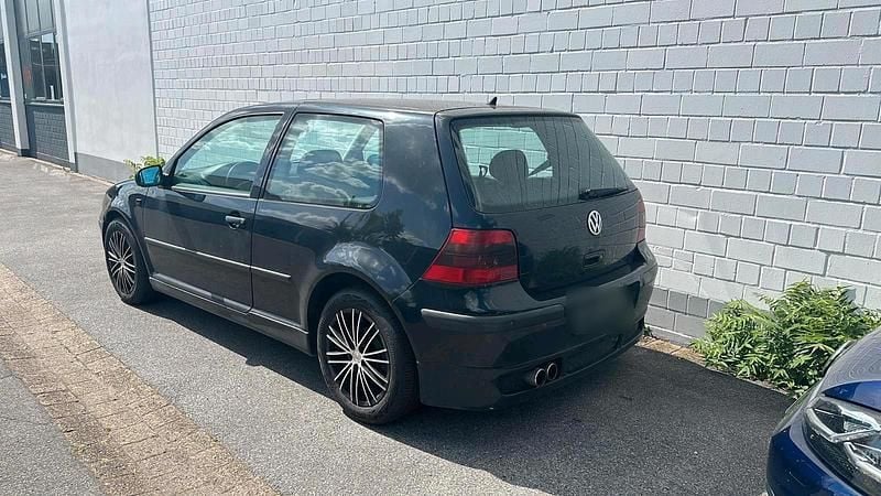 Gebraucht VW Golf IV 116 PS (85 kW) 2000 Schwarz Kleinwagen