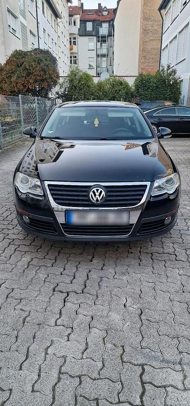 Gebraucht VW Passat 160 PS (117 kW) 2010 Schwarz Limousine