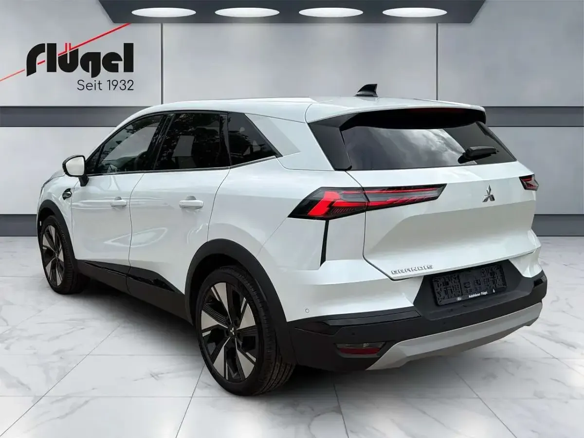 Gebraucht Mitsubishi Grandis Edition 140 PS (102 kW) 2025 Himalayaweiss (m) SUV