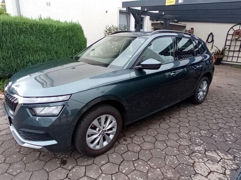 Grau Gebraucht 2022 Skoda Kamiq Style SUV | 19.500 € (Fairer Preis) - Bild 1/4