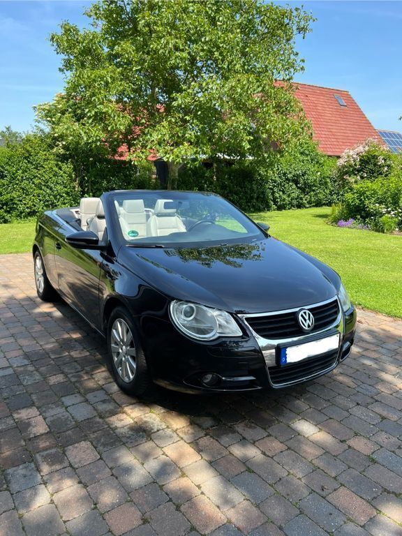 Schwarz Gebraucht 2009 VW Eos Cabrio | 4.950 € (Guter Preis) - Bild 1/4