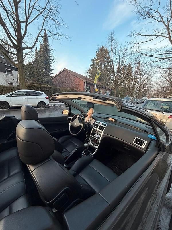 Gebraucht Peugeot 307 CC 2004 Schwarz Cabrio