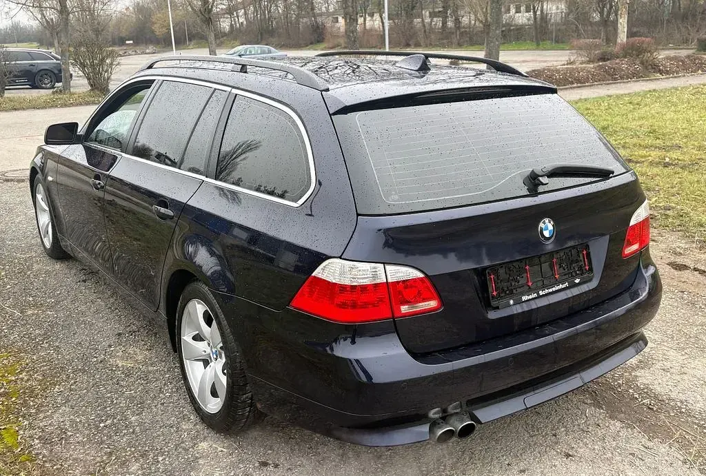 Gebraucht BMW 545 Performance 333 PS (244 kW) 2004 Blau Kombi