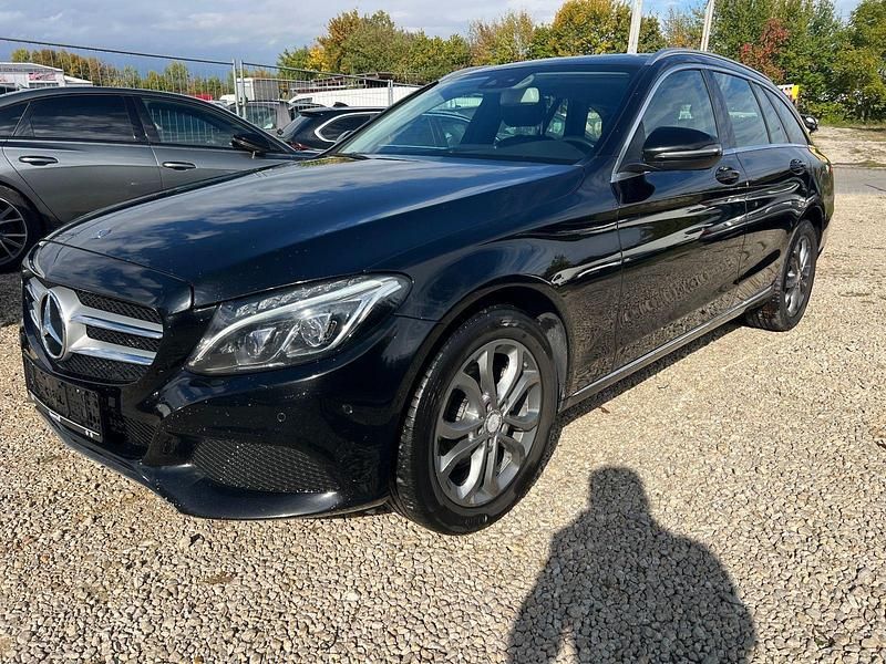 Schwarz Gebraucht 2016 Mercedes C200 Avantgarde Kombi | 8.925 € (Fairer Preis) - Bild 1/4