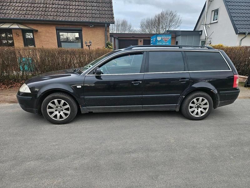 Second-hand VW Passat 131 CP (96 kW) 2004 Negru Break